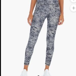 Balance Collection Monochrome Snakeskin Leggings